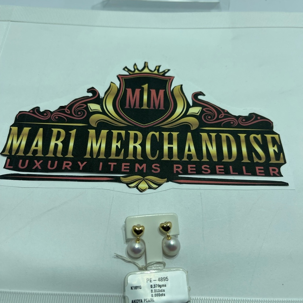 Akoya Pearl Earrings in K 18 gold